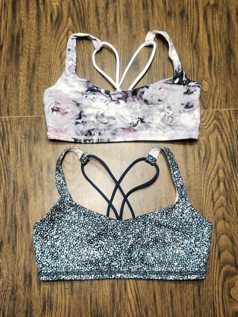 2 x Lululemon Free to Be Bras - Size 6